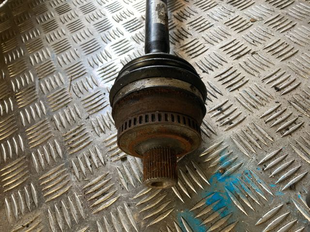 bontott AUDI A4 B6 Jobb Féltengely