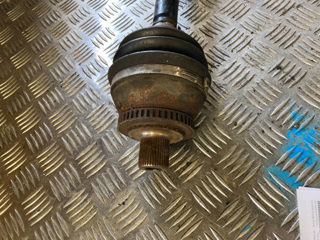bontott AUDI A4 B6 Jobb Féltengely