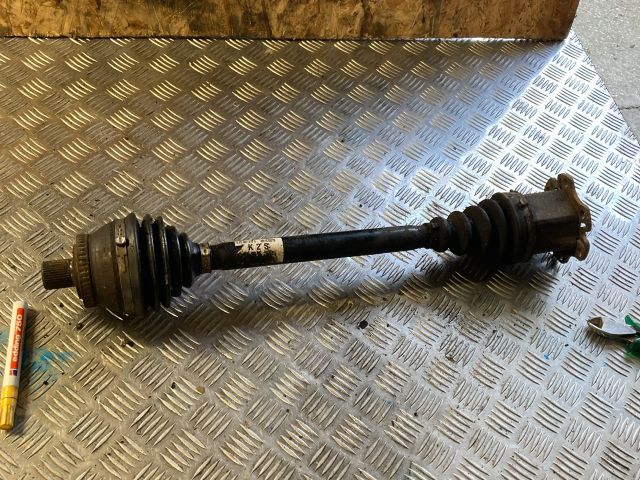 bontott AUDI A4 B6 Jobb Féltengely