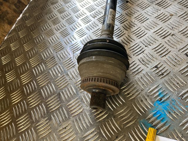 bontott AUDI A4 B6 Jobb Féltengely