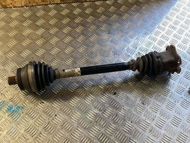 bontott AUDI A4 B6 Jobb Féltengely