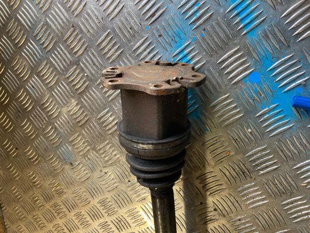 bontott AUDI A4 B6 Jobb Féltengely