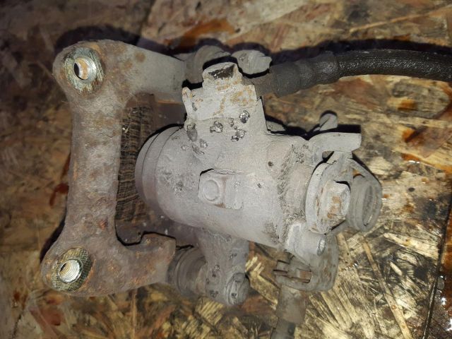 bontott AUDI A4 B6 Jobb hátsó Féknyereg Munkahengerrel