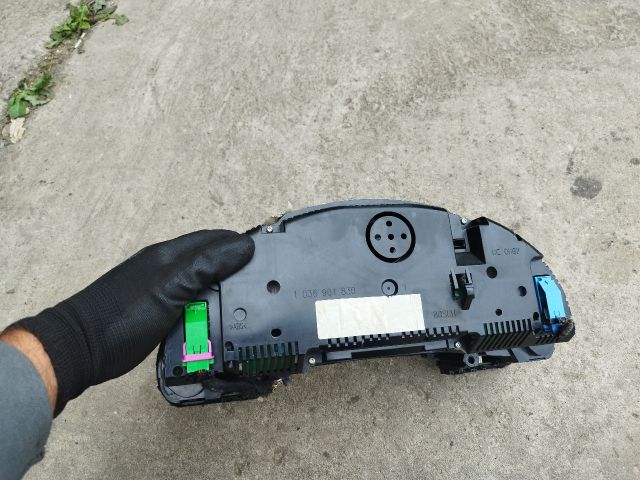 bontott AUDI A4 B6 Kilométeróra