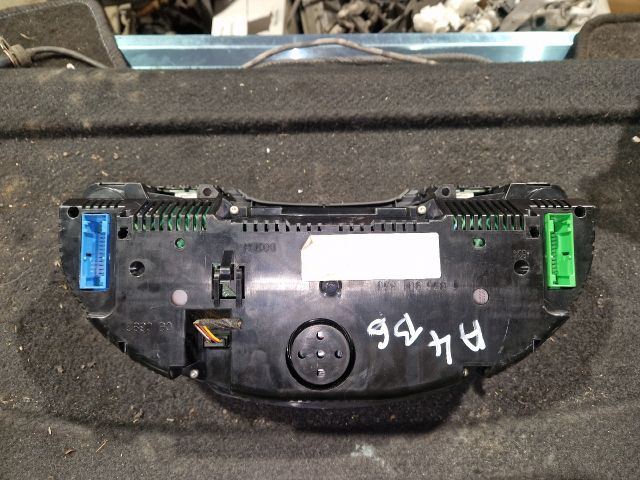 bontott AUDI A4 B6 Kilométeróra