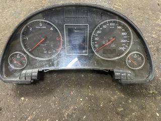 bontott AUDI A4 B6 Kilométeróra