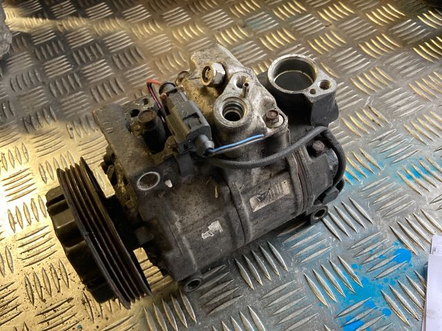 bontott AUDI A4 B6 Klímakompresszor