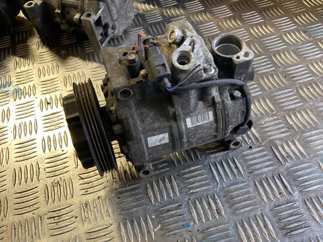 bontott AUDI A4 B6 Klímakompresszor