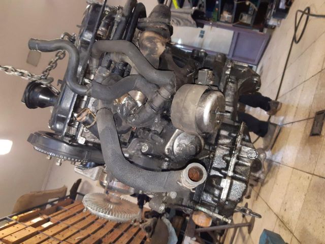 bontott AUDI A4 B6 Motor (Fűzött blokk hengerfejjel)