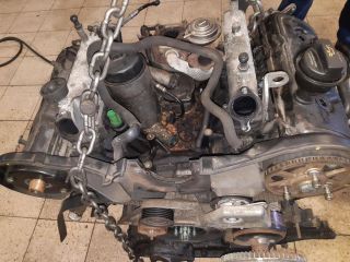 bontott AUDI A4 B6 Motor (Fűzött blokk hengerfejjel)