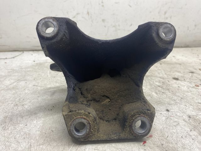 bontott AUDI A4 B6 Motor Tartó Bak (Fém)