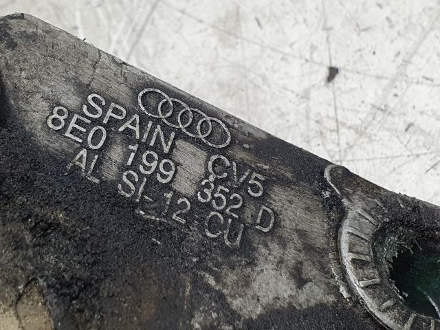 bontott AUDI A4 B6 Motor Tartó Bak (Fém)