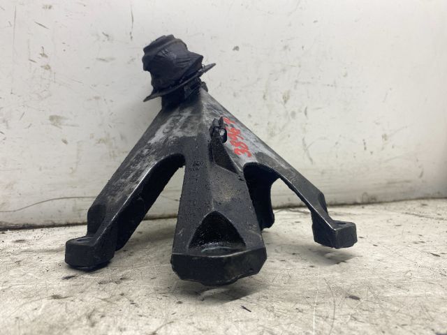 bontott AUDI A4 B6 Motor Tartó Bak (Fém)