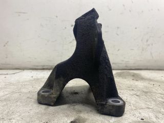 bontott AUDI A4 B6 Motor Tartó Bak (Fém)