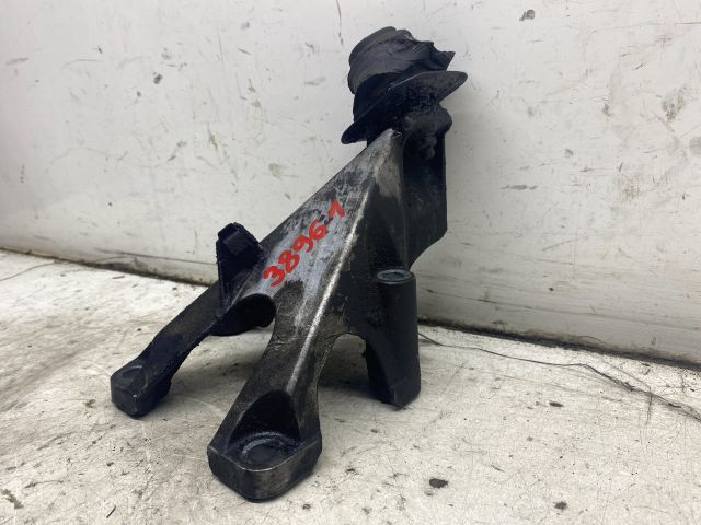 bontott AUDI A4 B6 Motor Tartó Bak (Fém)