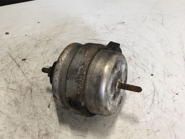 bontott AUDI A4 B6 Motor Tartó Bak (Fém)