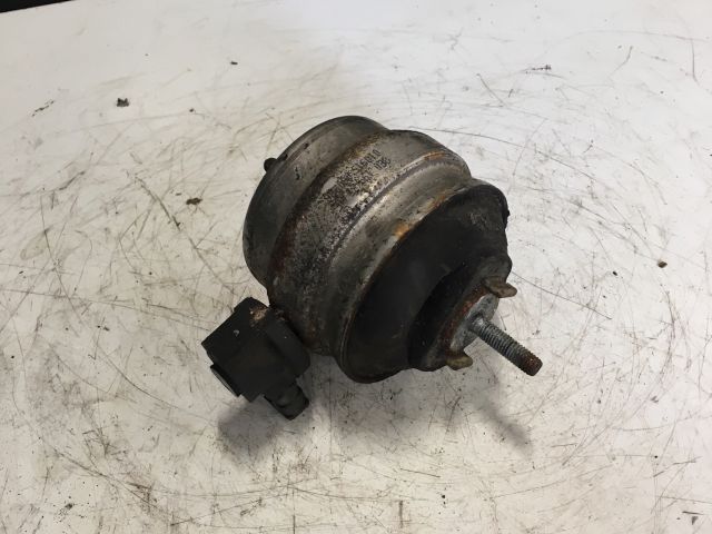 bontott AUDI A4 B6 Motor Tartó Bak (Fém)