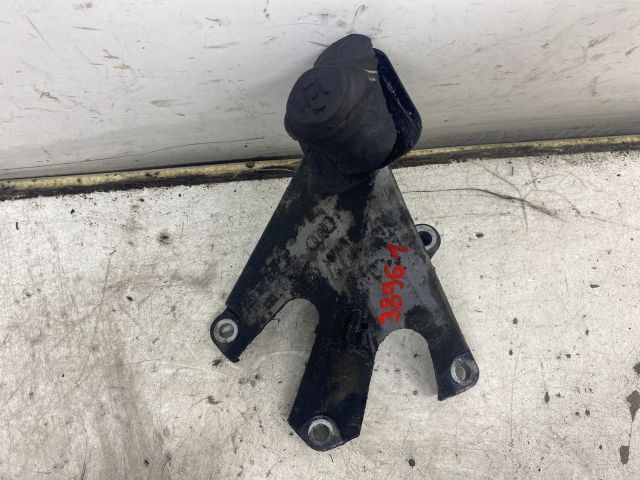 bontott AUDI A4 B6 Motor Tartó Bak (Fém)