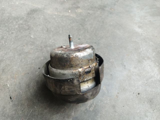 bontott AUDI A4 B6 Motor Tartó Bak (Pozíciófüggetlen)