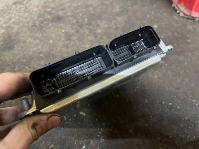 bontott AUDI A4 B6 Motorvezérlő