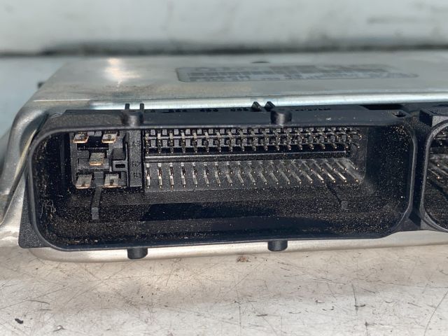 bontott AUDI A4 B6 Motorvezérlő