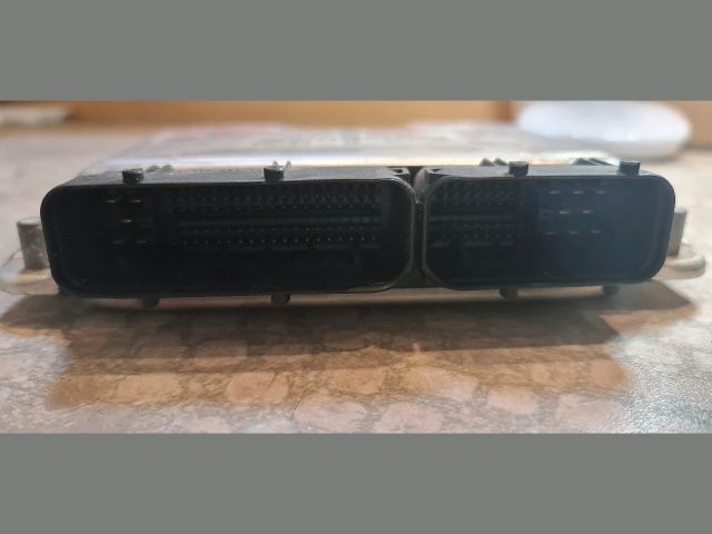 bontott AUDI A4 B6 Motorvezérlő