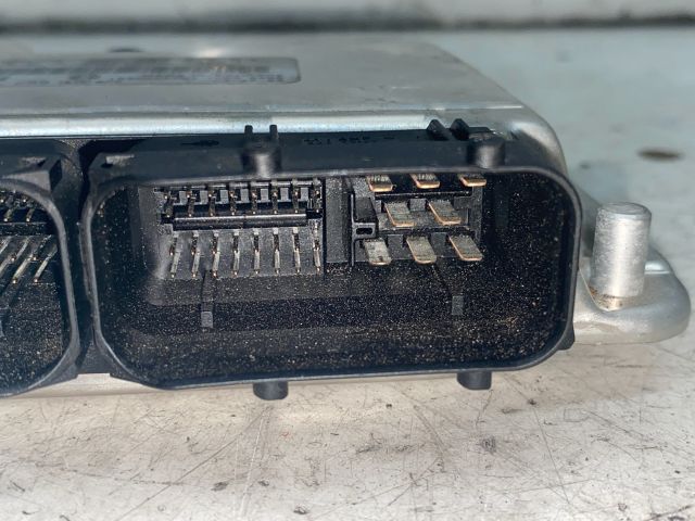 bontott AUDI A4 B6 Motorvezérlő