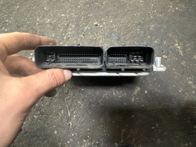 bontott AUDI A4 B6 Motorvezérlő