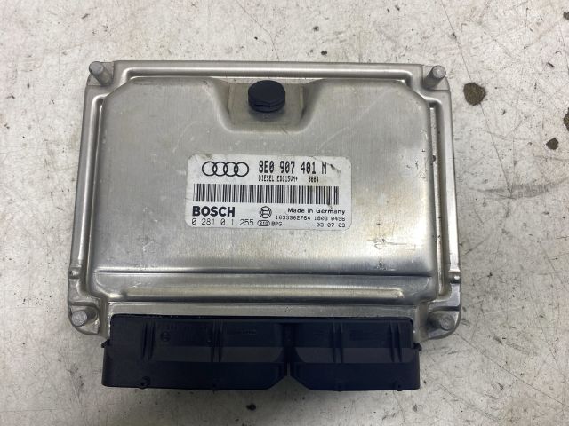 bontott AUDI A4 B6 Motorvezérlő