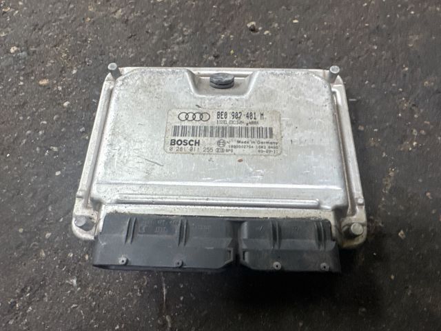 bontott AUDI A4 B6 Motorvezérlő