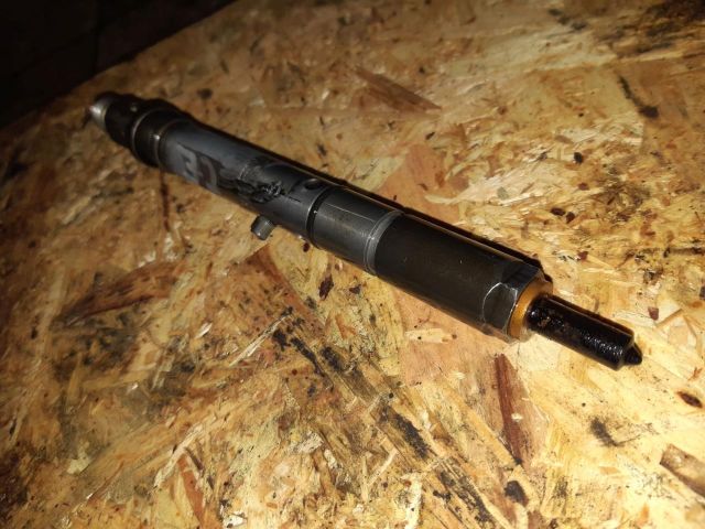 bontott AUDI A4 B6 Porlasztó (1 db)