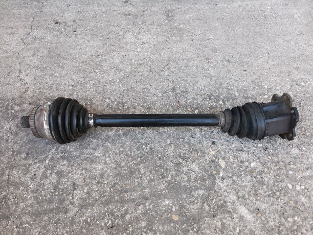 bontott AUDI A4 B6 Bal Féltengely