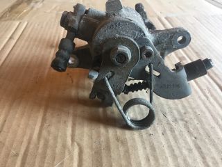 bontott AUDI A4 B6 Bal hátsó Féknyereg Munkahengerrel