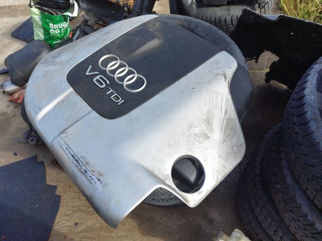 bontott AUDI A4 B6 Felső Motorburkolat