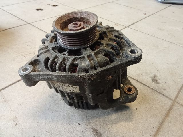 bontott AUDI A4 B6 Generátor