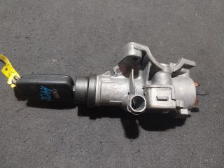 bontott AUDI A4 B6 Gyújtáskapcsoló Házzal