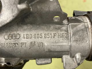 bontott AUDI A4 B6 Gyújtáskapcsoló Házzal