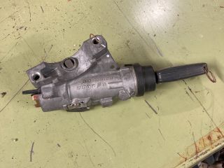 bontott AUDI A4 B6 Gyújtáskapcsoló Házzal