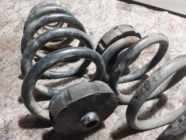 bontott AUDI A4 B6 Hátsó Rugó Pár