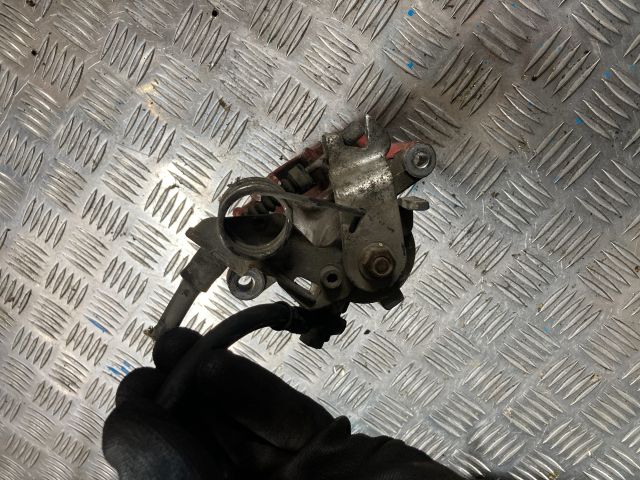 bontott AUDI A4 B6 Jobb hátsó Féknyereg Munkahengerrel