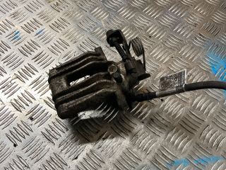 bontott AUDI A4 B6 Jobb hátsó Féknyereg Munkahengerrel