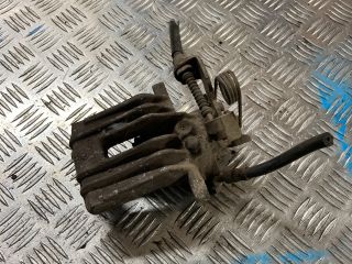 bontott AUDI A4 B6 Jobb hátsó Féknyereg Munkahengerrel