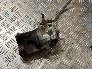 bontott AUDI A4 B6 Jobb hátsó Féknyereg Munkahengerrel