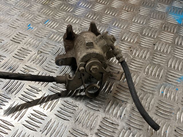 bontott AUDI A4 B6 Jobb hátsó Féknyereg Munkahengerrel