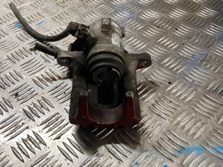 bontott AUDI A4 B6 Jobb hátsó Féknyereg Munkahengerrel