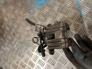 bontott AUDI A4 B6 Jobb hátsó Féknyereg Munkahengerrel