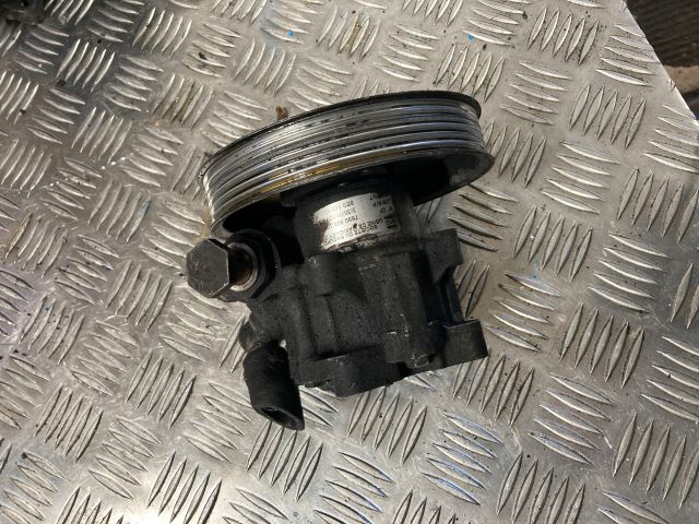 bontott AUDI A4 B6 Kormányszervó Motor (Hidraulikus)