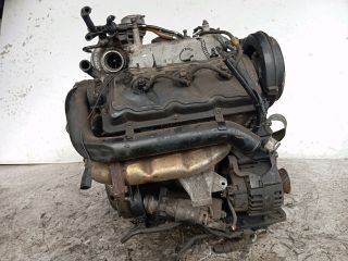 bontott AUDI A4 B6 Motor (Fűzött blokk hengerfejjel)