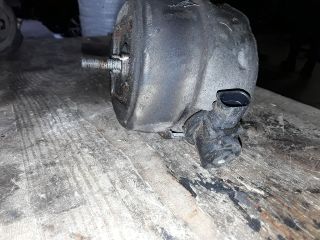 bontott AUDI A4 B6 Motor Tartó Bak Bal