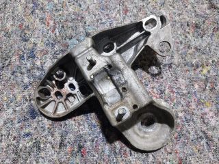 bontott AUDI A4 B6 Motor Tartó Bak Bal